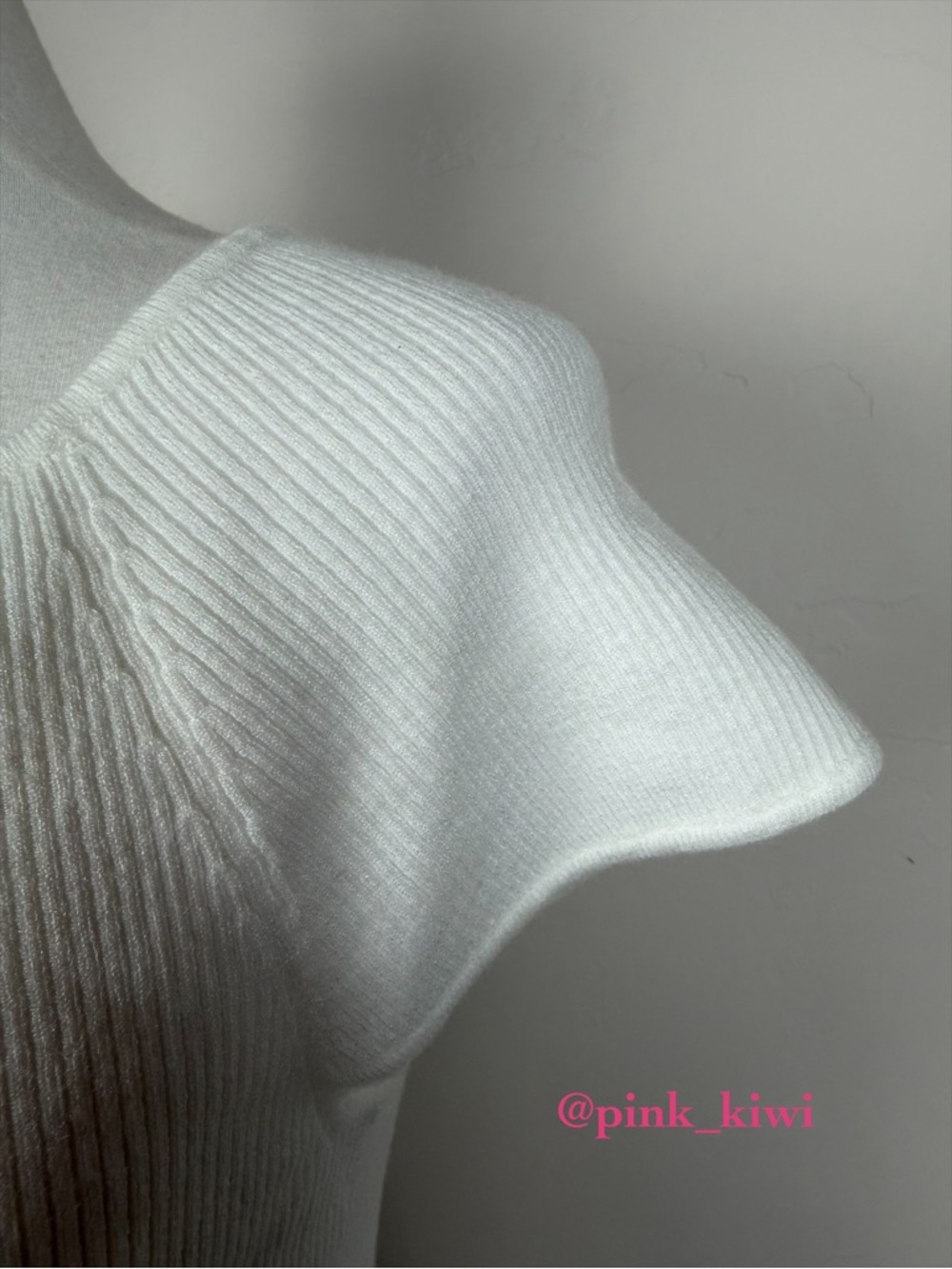 7 For All Mankind Sweetheart Ribbed Top - Picture 9 of 12